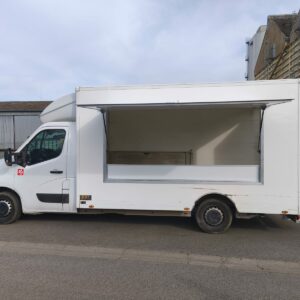 Food Truck Aménagé - Camion Restaurant - Sur Mesure - Renault Master